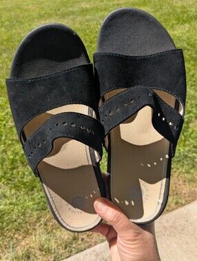 REVITALIGN "Corpus" Black Suede Slides Sandals, Wide Sz 8D, EUC!!!